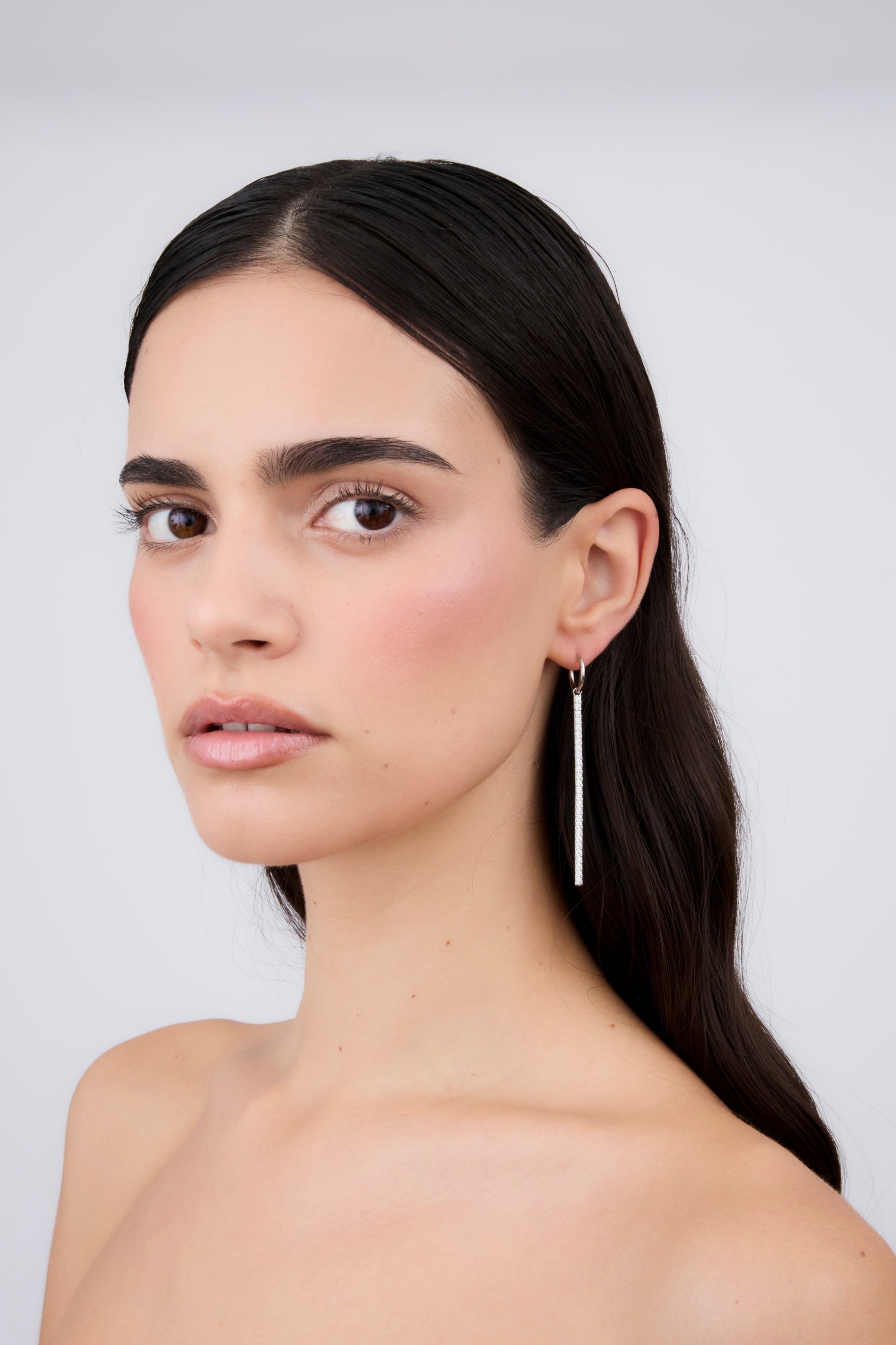 Zircon Bar Earring (Unit)