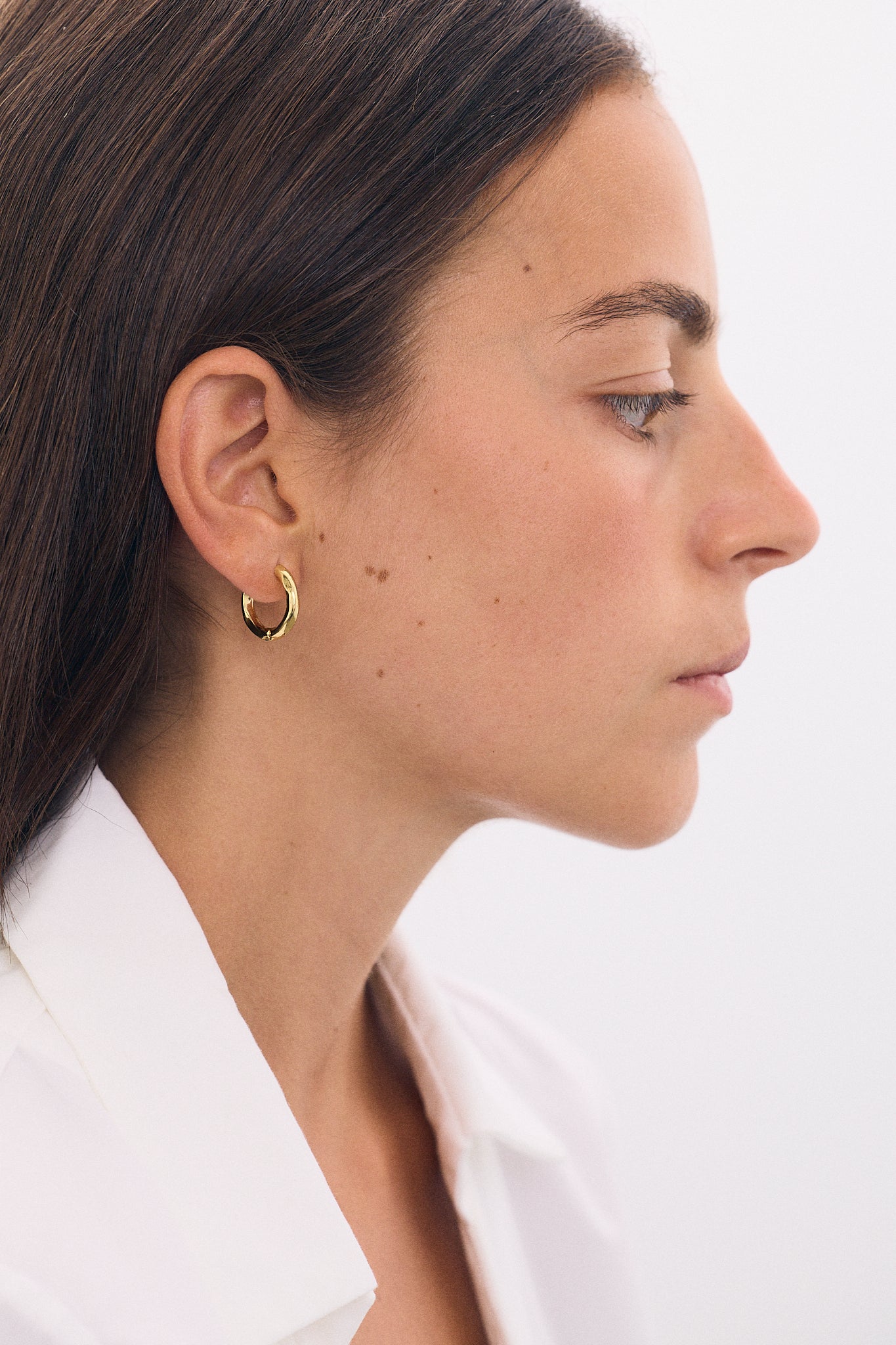 Mini boucle d'oreille irrégulière 12 mm