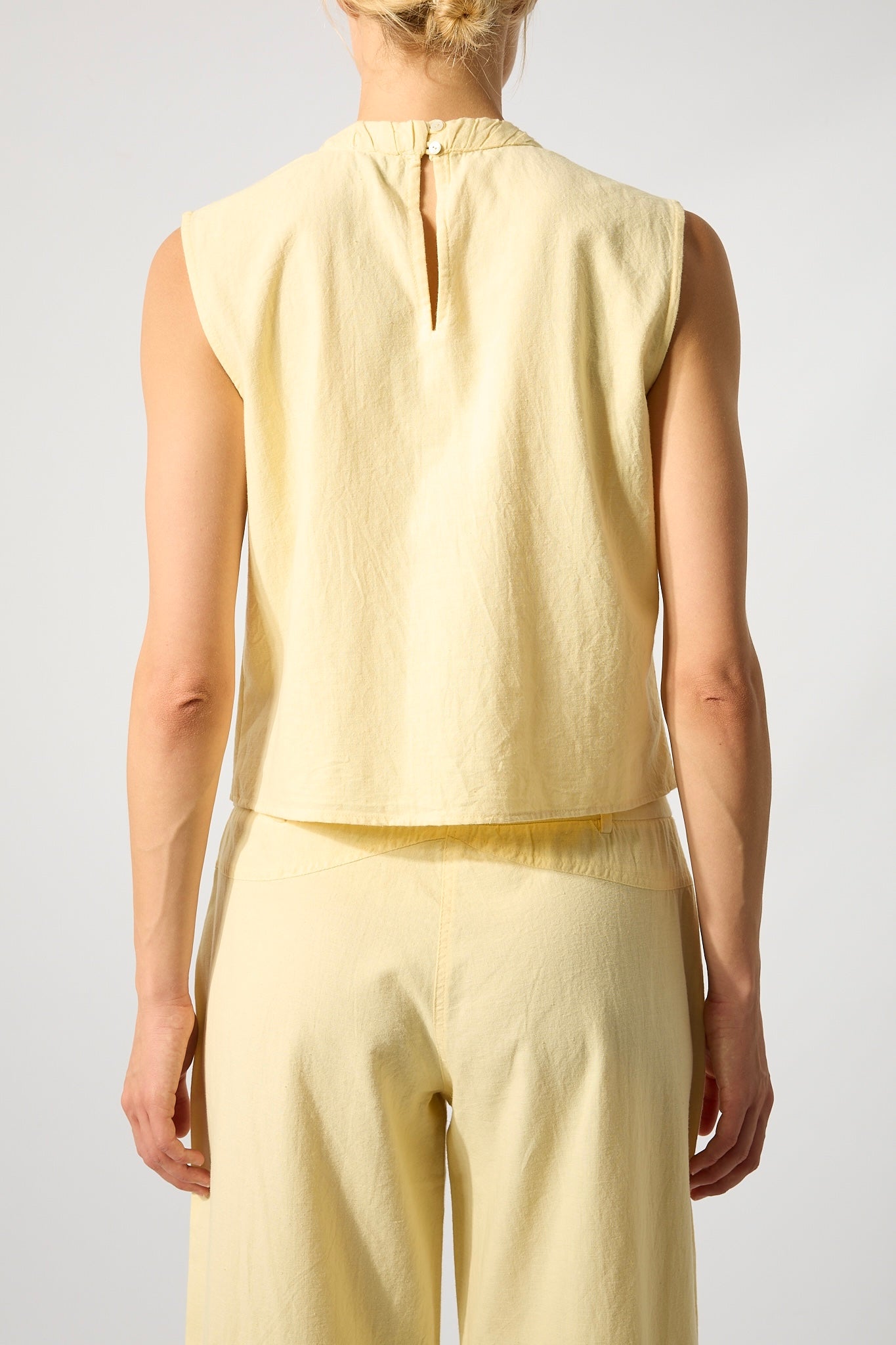 Top Botones Nácar Amarillo