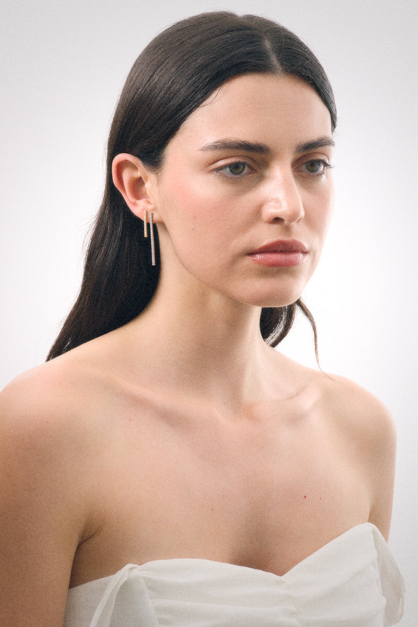 Zircon Bar Earring M (Unit)