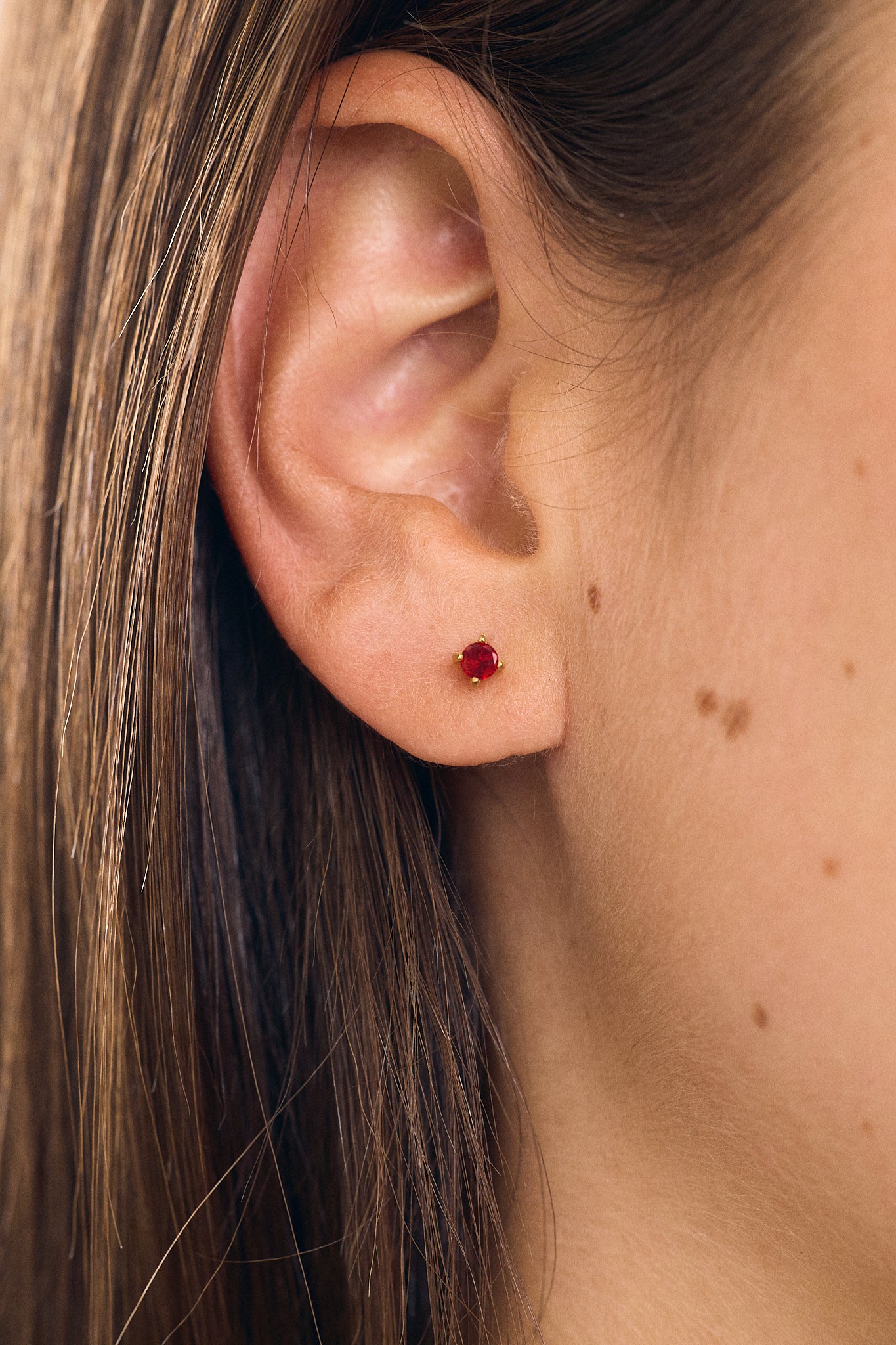 Boucles d'oreilles rouges détachables (paire)