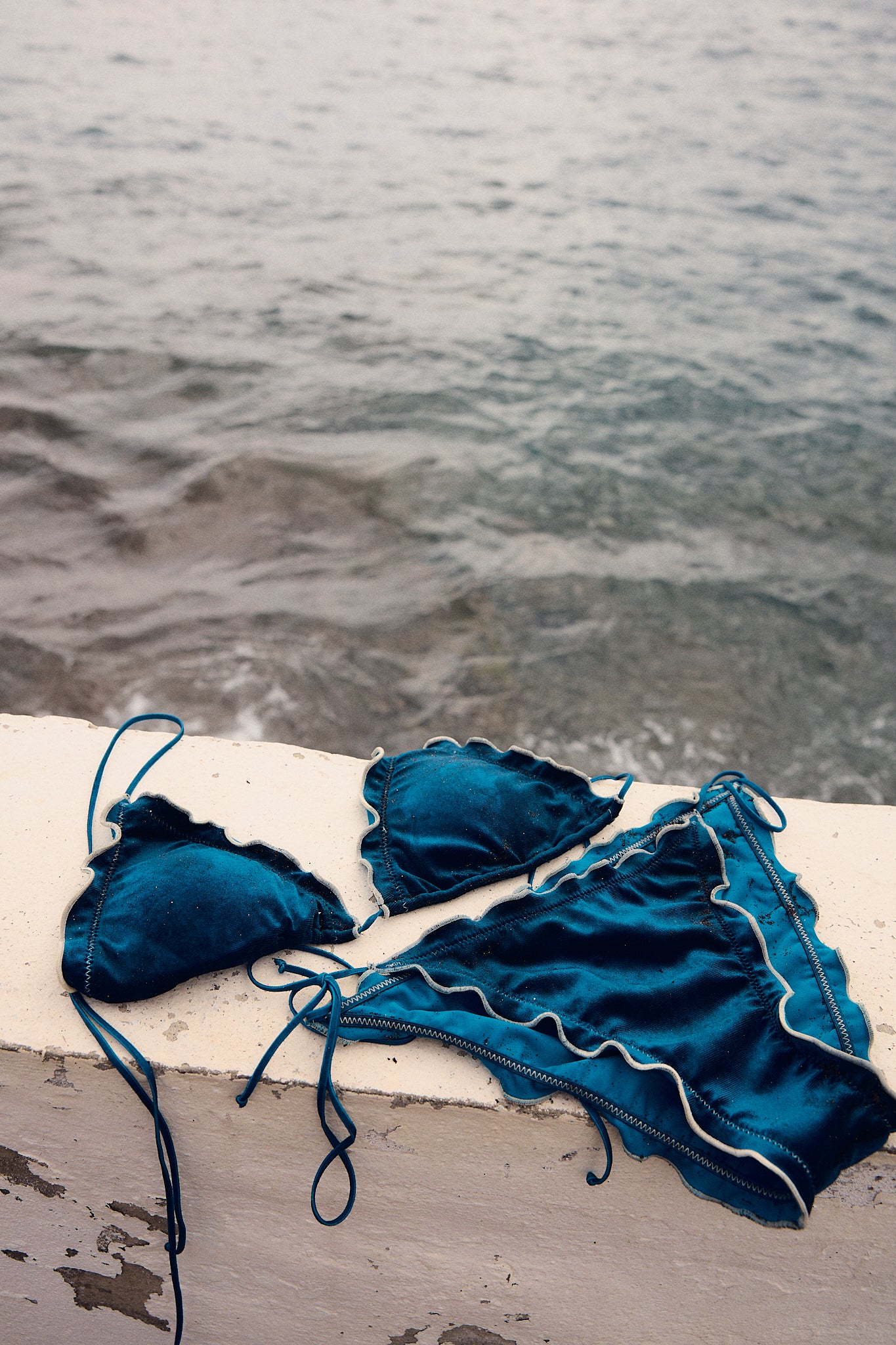 Bikini Top Velvet Petróleo