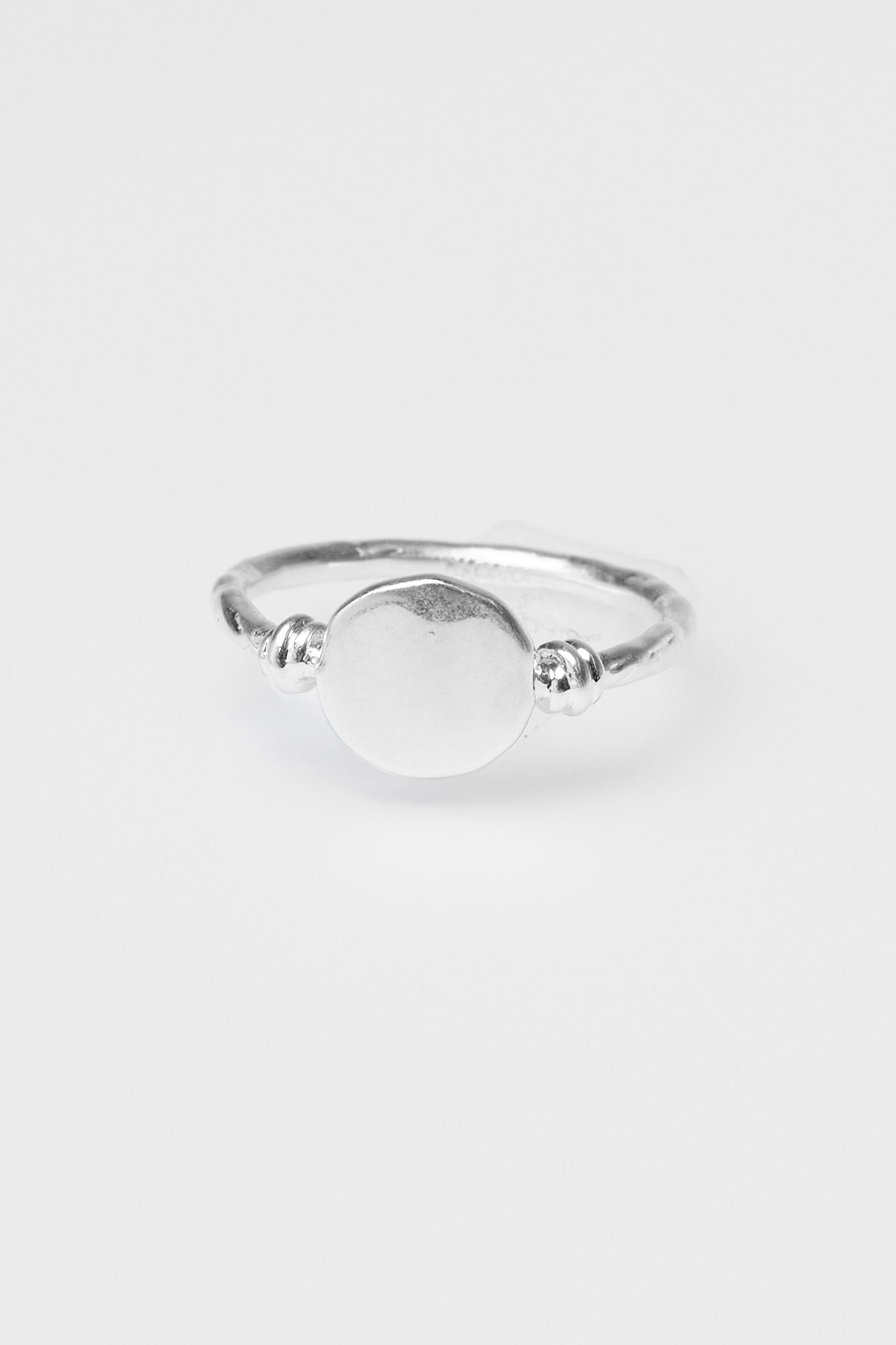 Anillo Capri