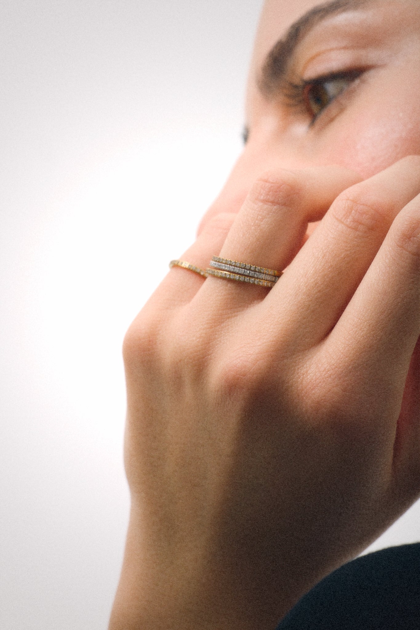 Anillo Circon