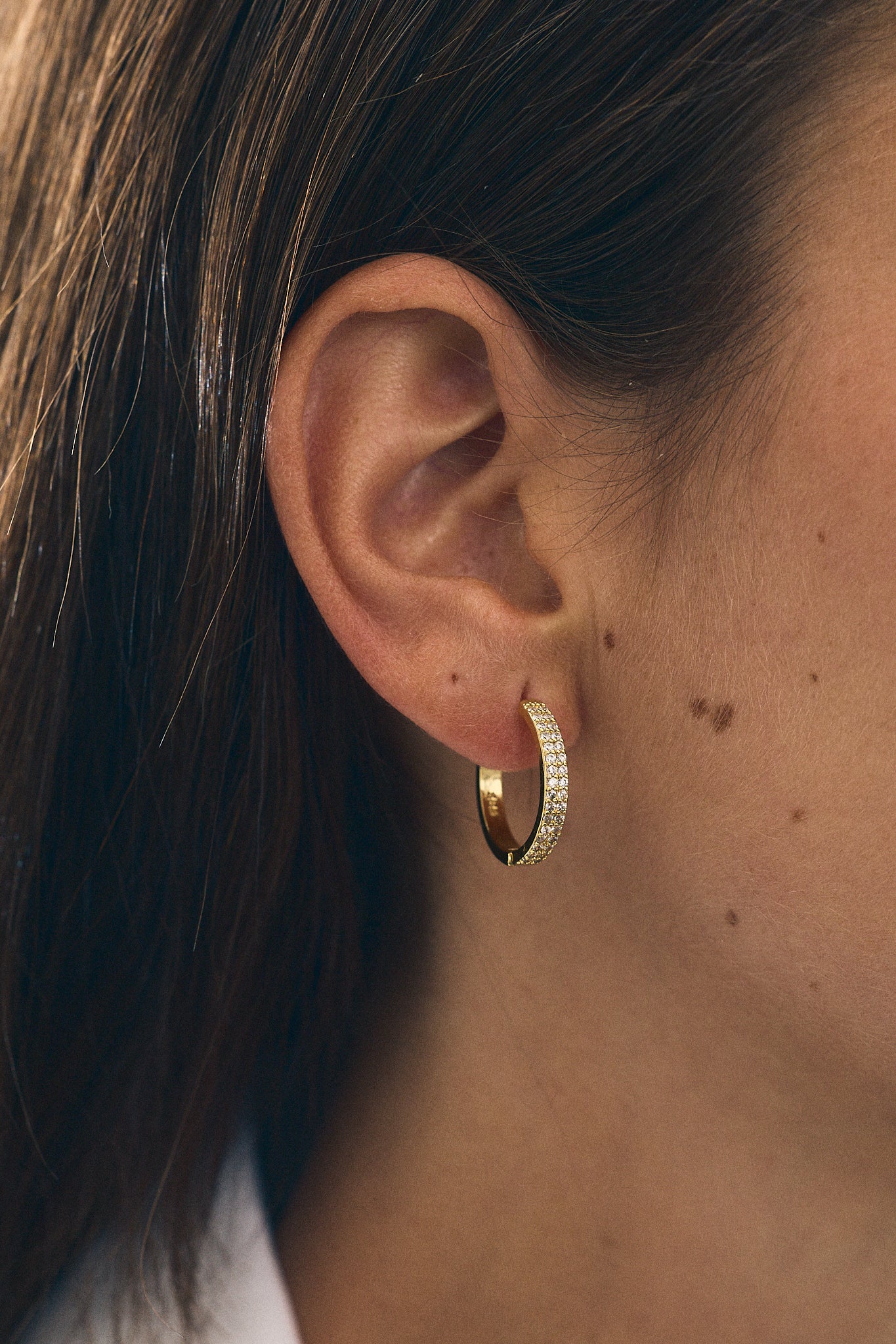 Boucle d'oreille en microzircon 16 mm