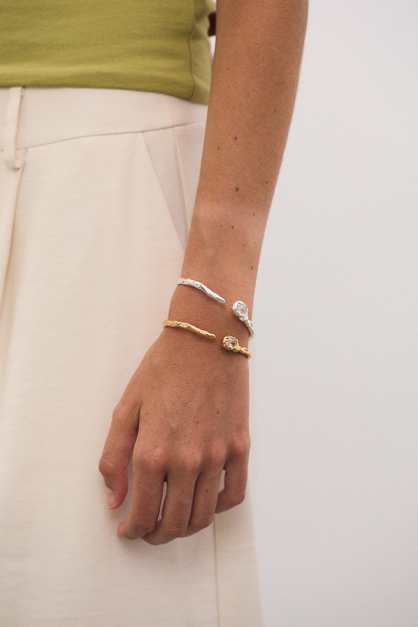Brazalete Irregular Circonita