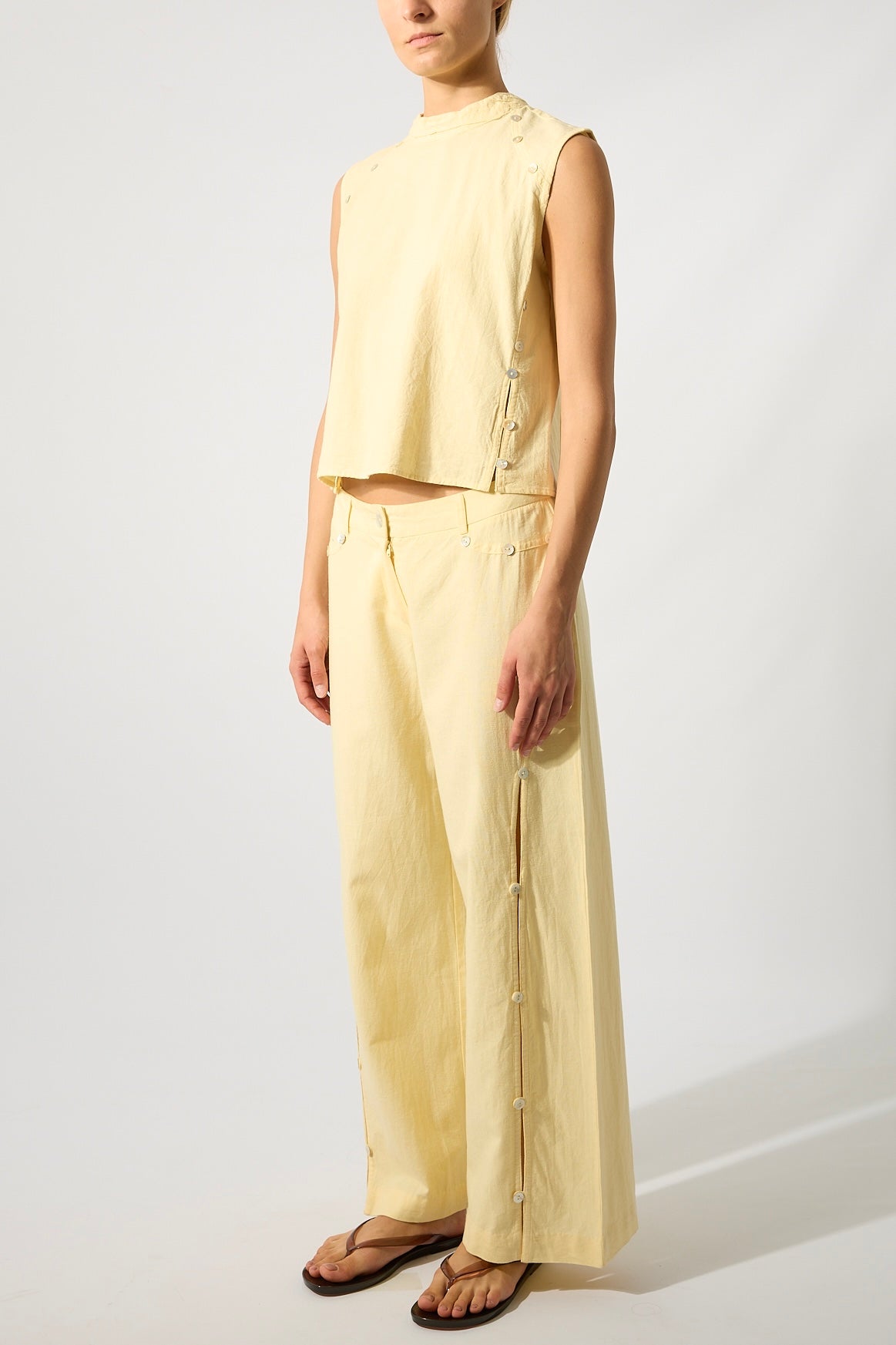 Nacar Buttons Yellow Top