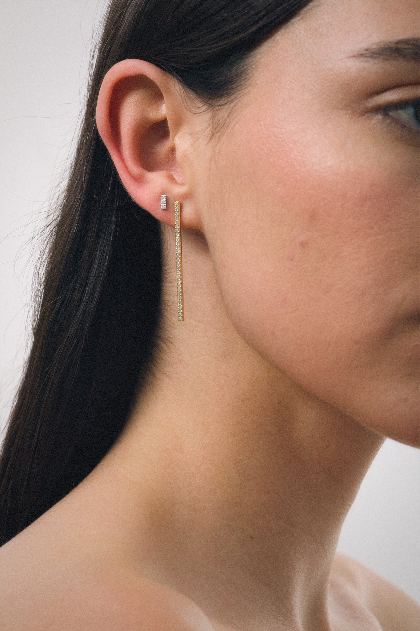 Zircon Bar Earring XS