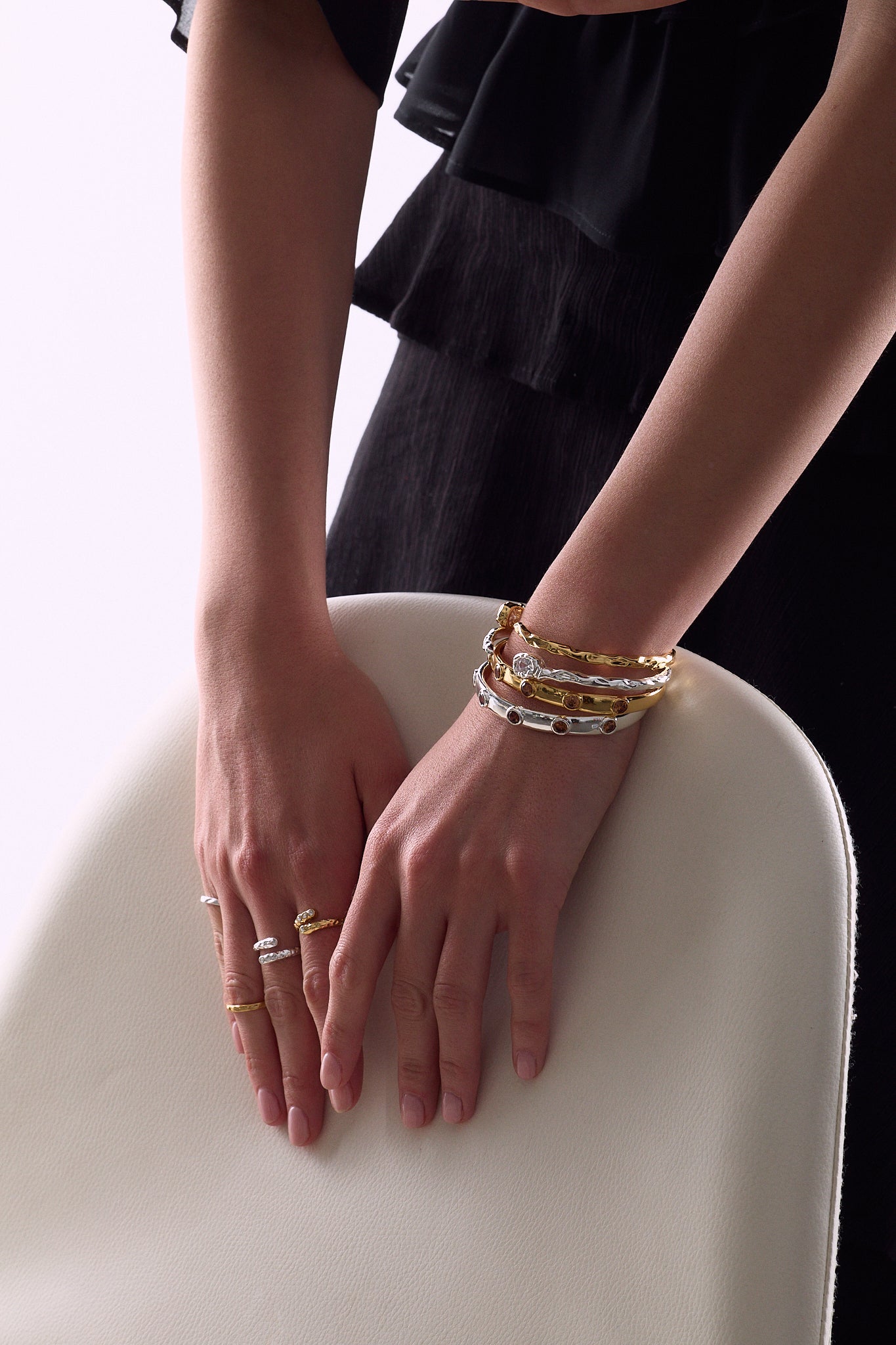 Brazalete Irregular Circonita
